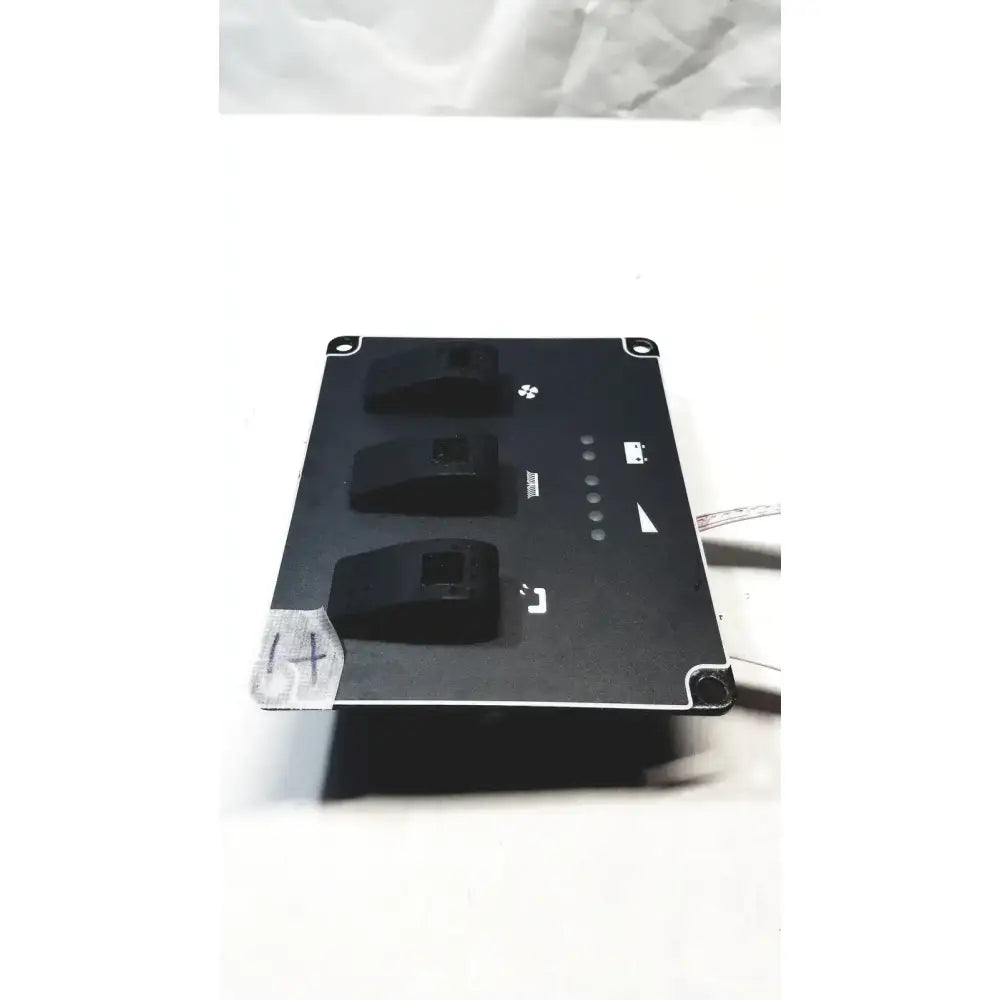 Tennant 1520 Carpet Extractor Panel Switches Harness Carpet Extractor Control Panel, second-hand product photo 3