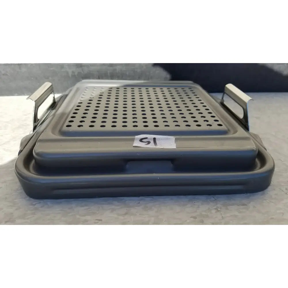 Reuse Medical The Case Sterilization Container Half Lid Black Sterilization Trays & Cases, second-hand product photo 1