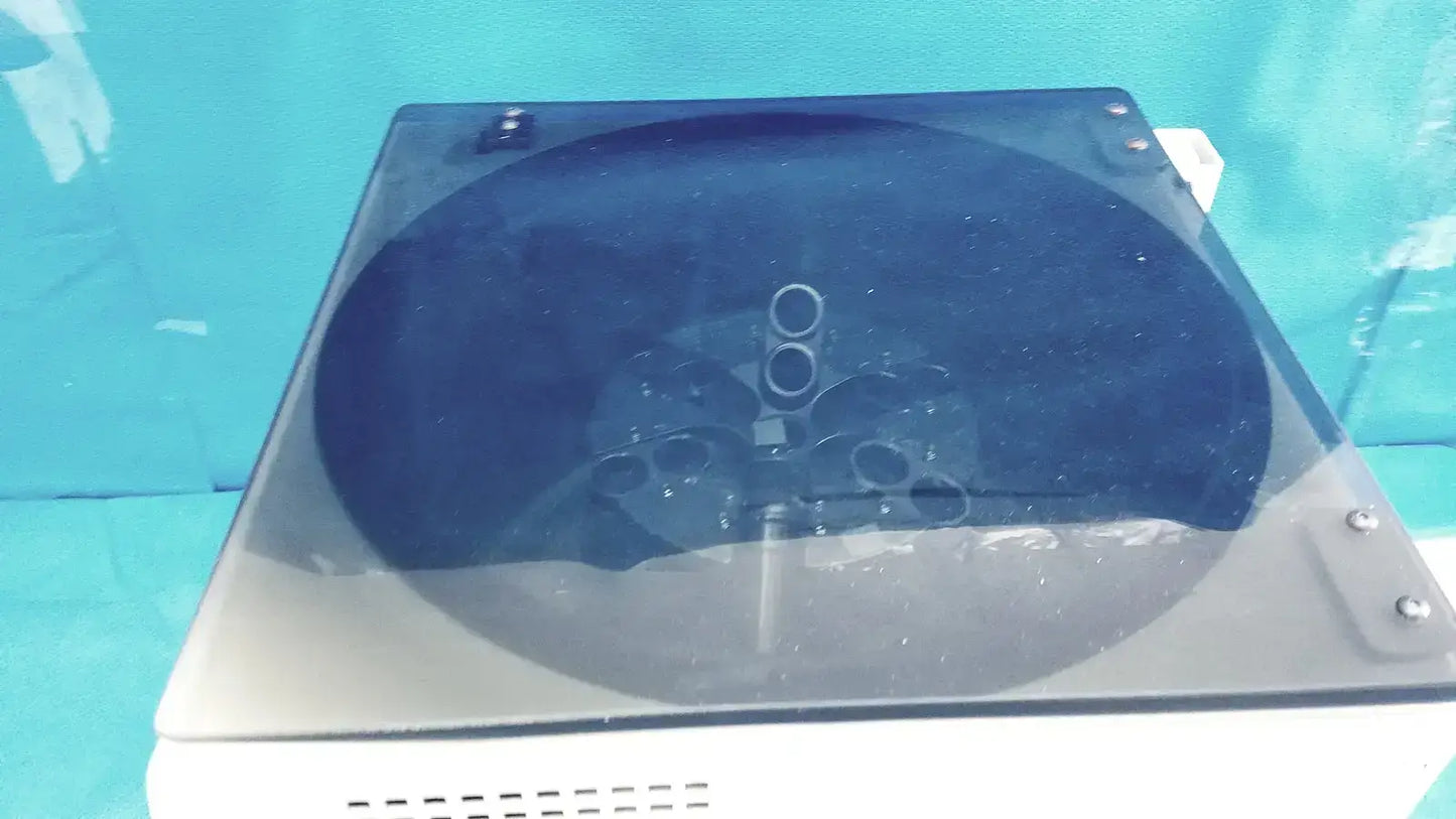 Clay Adams The Silent Solution Silencer 2100 Centriifuge System Benchtop Centrifuge, second-hand product photo 12