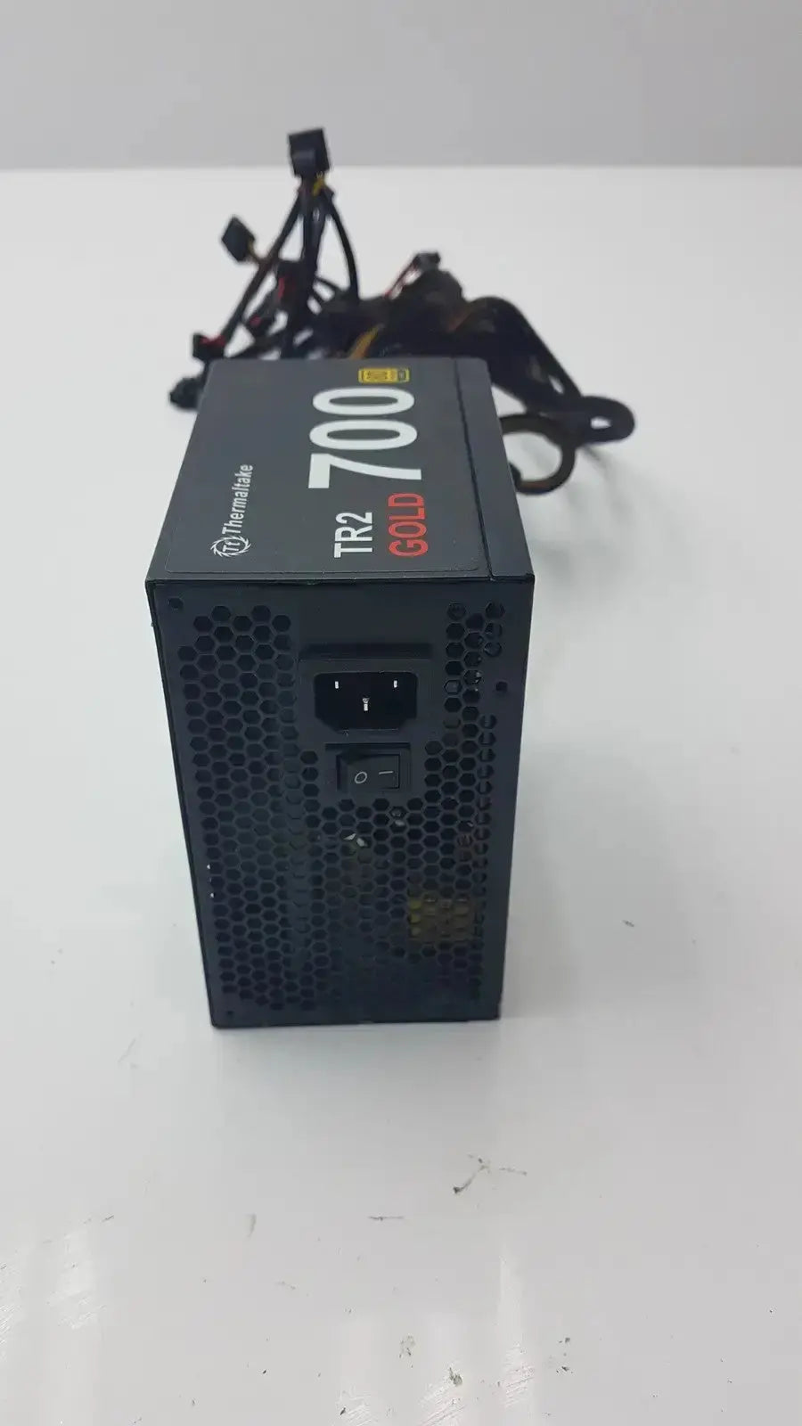 Thermaltake 700W Power Supply TR2 Black ATX 12V 2.3 Desktop PSU 80+ Gold Power Supply, second-hand product photo 2
