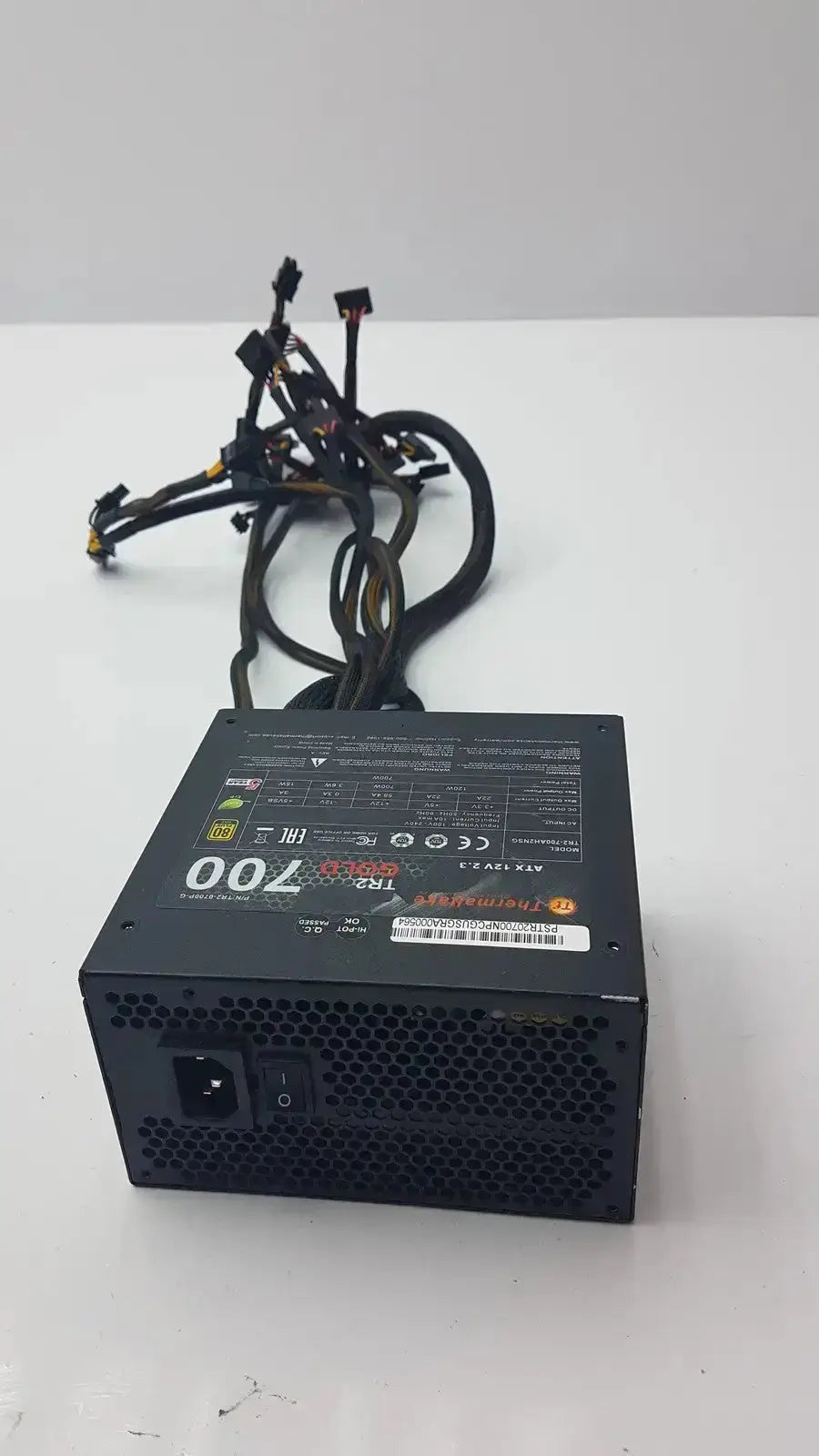 Thermaltake 700W Power Supply TR2 Black ATX 12V 2.3 Desktop PSU 80+ Gold Power Supply, second-hand product photo 5