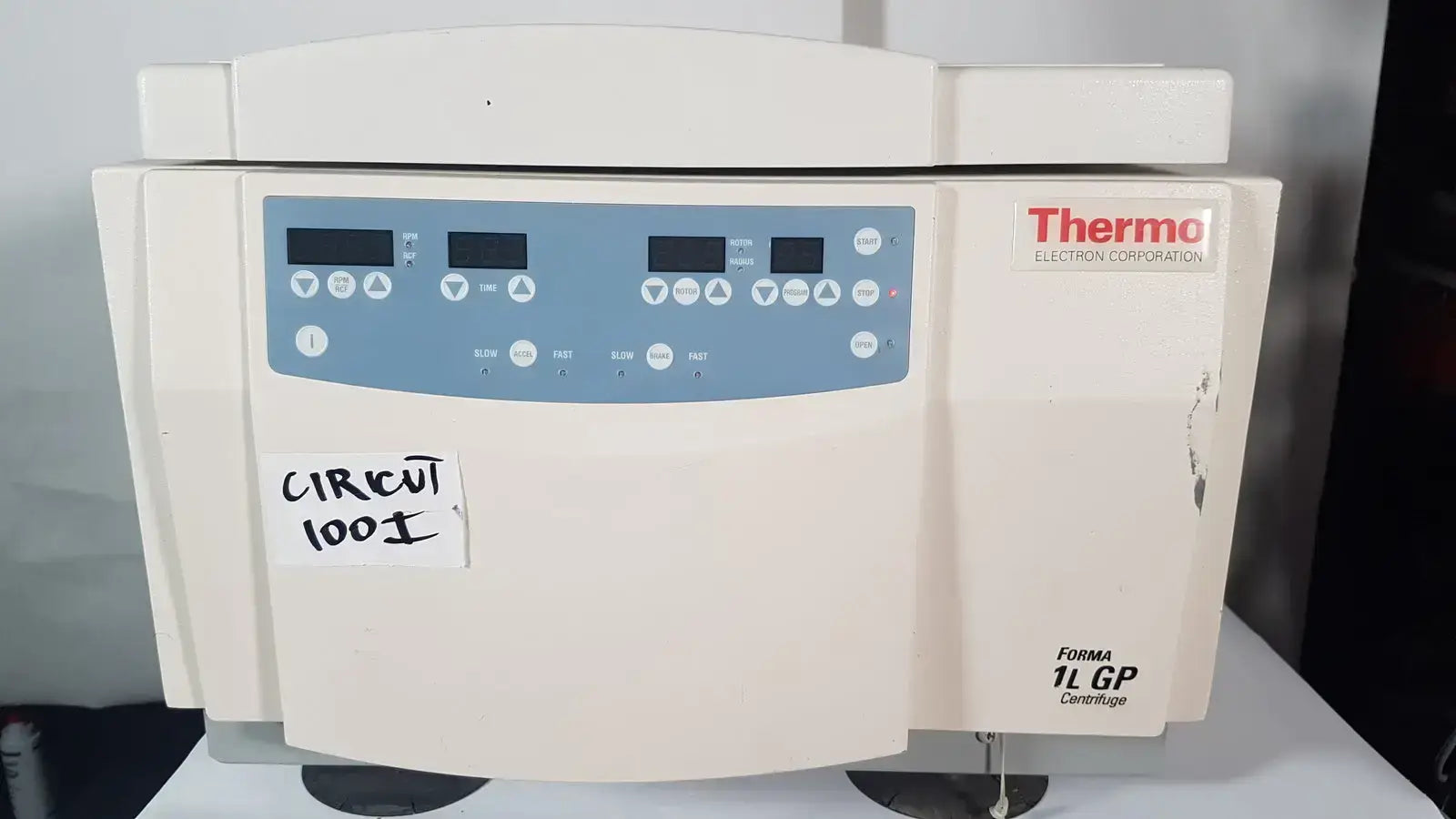 Thermo Electron Corporation Forma 1L GP Centrifuge Laboratory Centrifuge, as-is (for parts) product photo 1