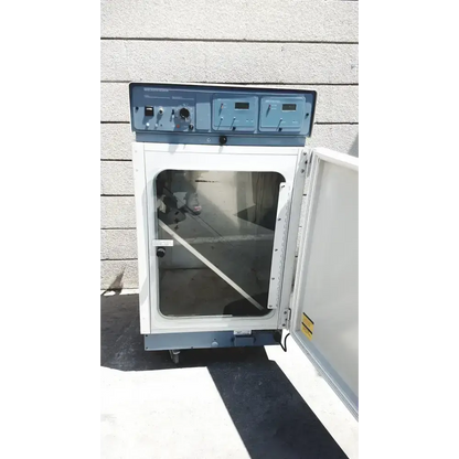 Thermo Forma Scientific Thermo Forma 3110 Water-Jacketed Laboratory Incubator Laboratory Incubator, second-hand product photo 5