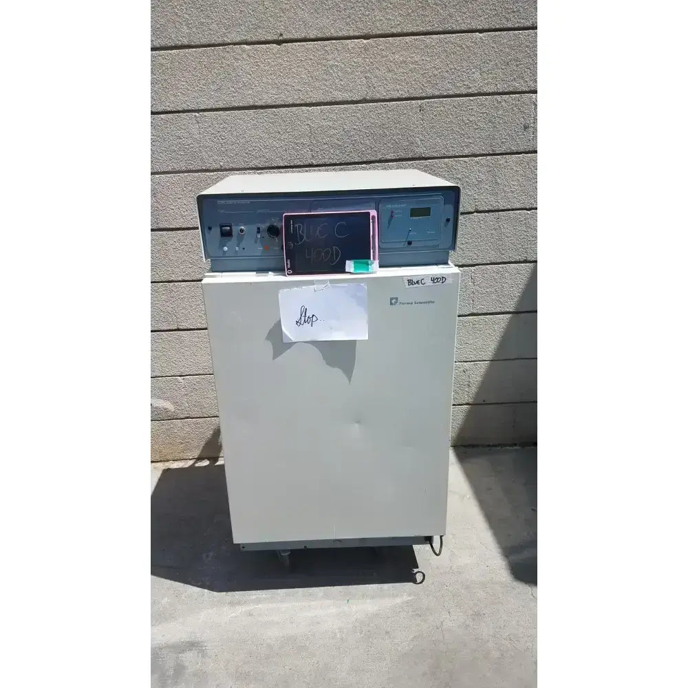 Thermo Forma Scientific Thermo Forma 3110 Water-Jacketed Laboratory Incubator Laboratory Incubator, second-hand product photo 3