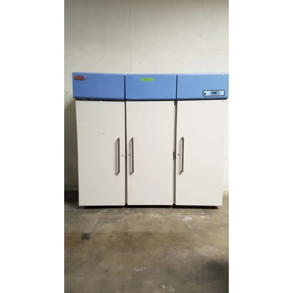 Reuse Medical Thermo Lab Refrigerator Triple Solid Door | Laboratory Storage Lab Freezers & Refrigerators, second-hand product photo 1