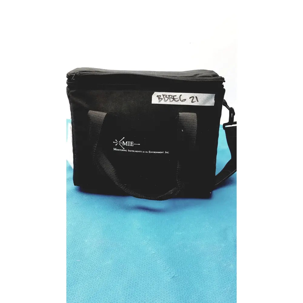 Black fabric carrying case with reinforced handles shoulder strap and white logo patch for thermo scientific dataram4 monitor
