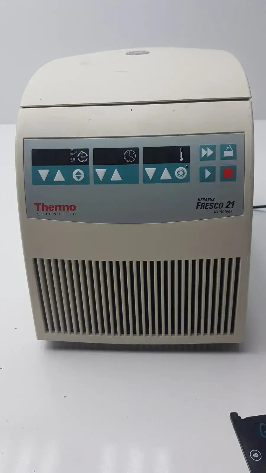 Thermo Scientific Heraeus Fresco 21 Refrigerated Centriifuge Microcentriifuge Refrigerated Microcentrifuge, as-is (for parts) product photo 9
