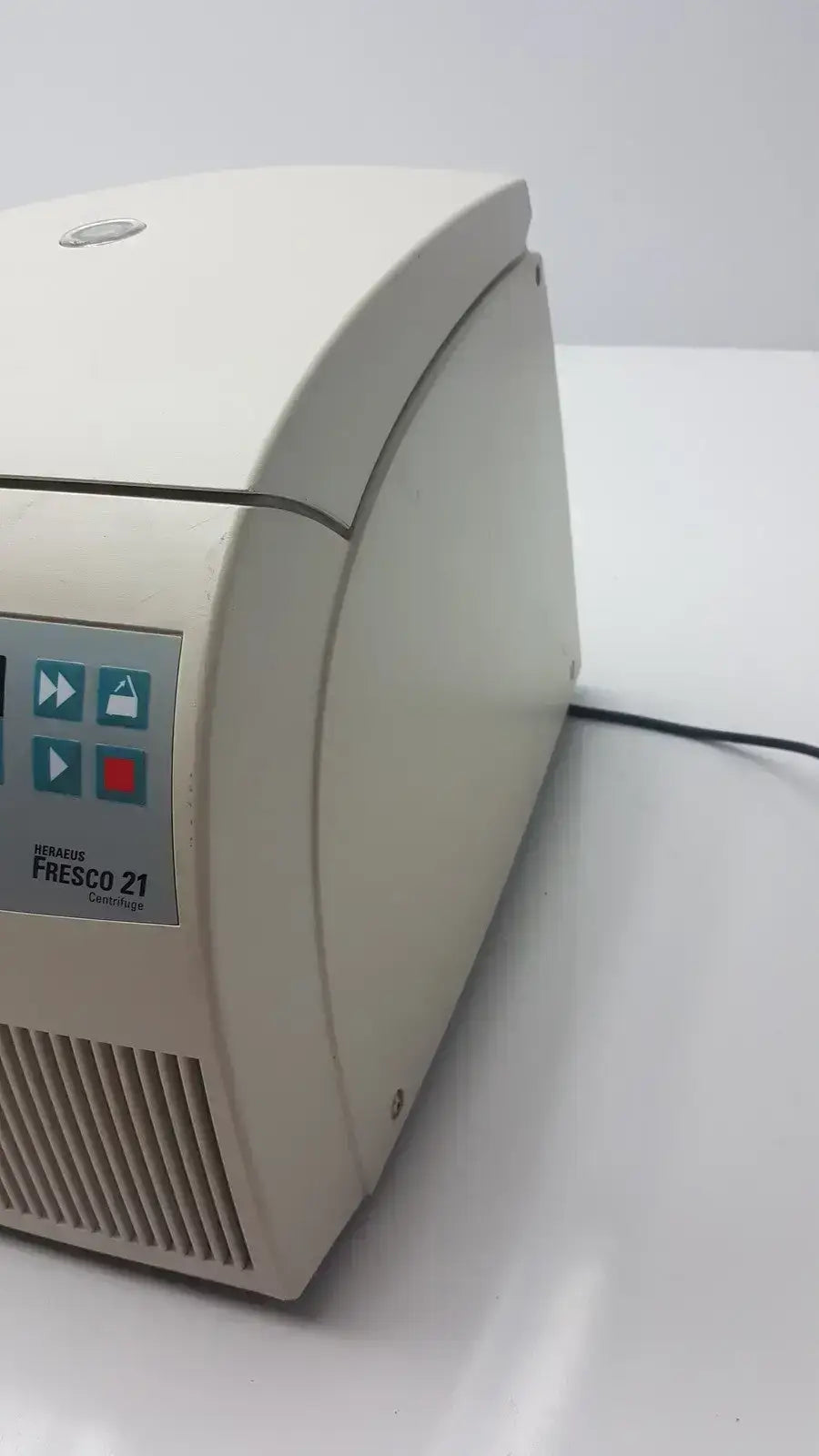 Thermo Scientific Heraeus Fresco 21 Refrigerated Centriifuge Microcentriifuge Refrigerated Microcentrifuge, as-is (for parts) product photo 3