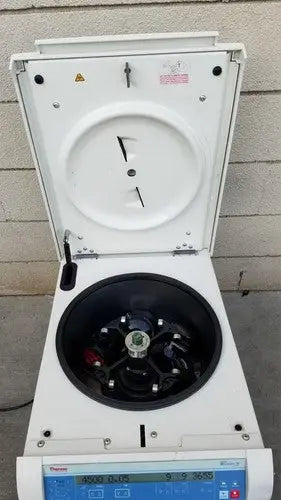 Thermo scientific heraeus megafuge 16 centrifuge in white with black rotor and digital display for scientific use