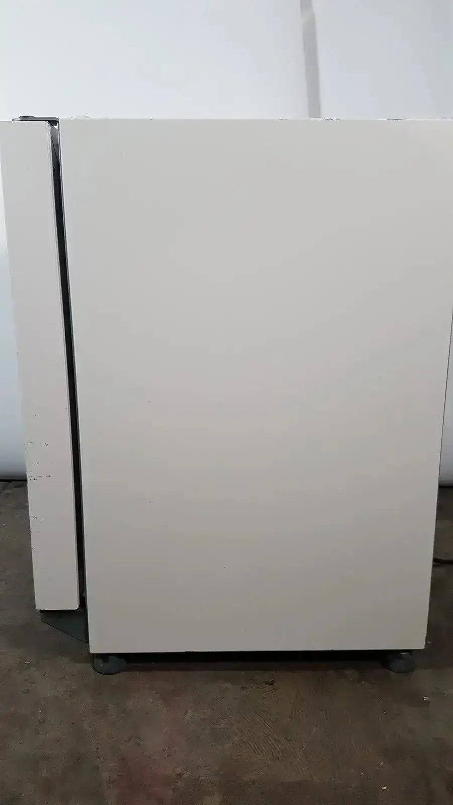 Thermo Scientific Heratherm IGS60 Incubator Incubator, as-is (for parts) product photo 14