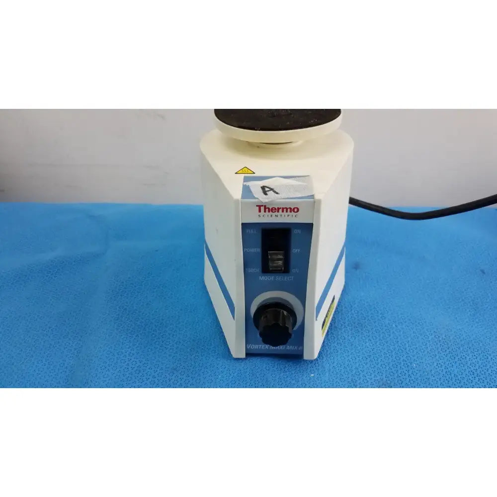 Reuse Medical Thermo Scientific Maxi Mix II Vortex Shaker Laboratory Mixer Orbital, Platform & Vortex Shakers, second-hand product photo 1