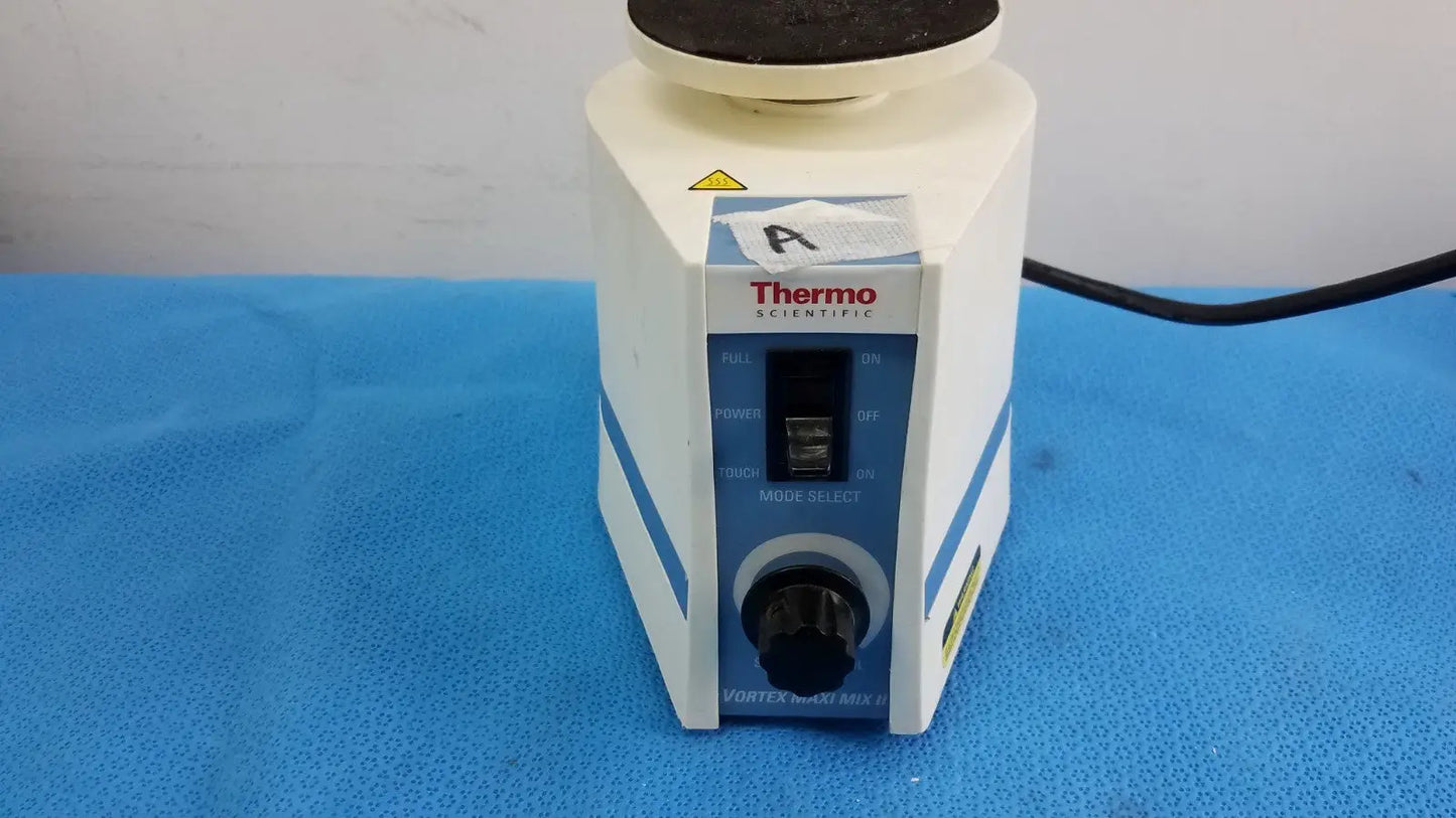 Reuse Medical Thermo Scientific Maxi Mix II Vortex Shaker Laboratory Mixer Orbital, Platform & Vortex Shakers, second-hand product photo 1