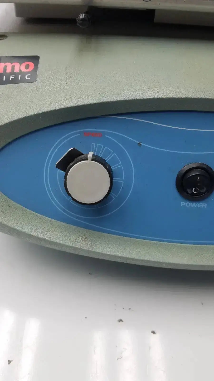 Thermo Scientific MaxQ 2500 Orbital Reciprocating Shaker Laboratory Shaker, second-hand product photo 3