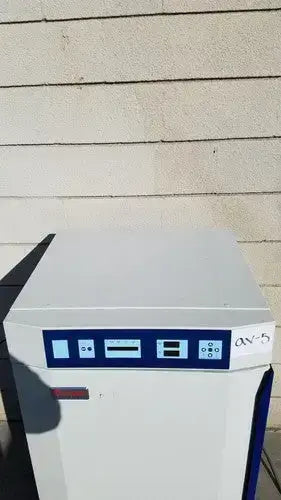 Thermo Scientific Napco Series 8000 WJ CO2 Incubator CO2 Incubator, second-hand product photo 1