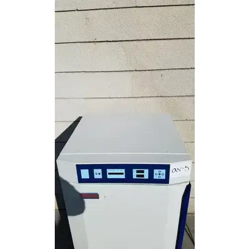 Thermo Scientific Napco Series 8000 WJ CO2 Incubator CO2 Incubator, second-hand product photo 1