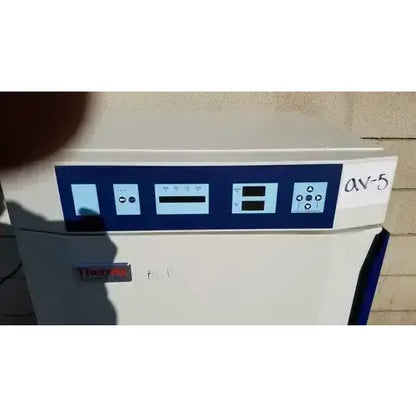 Thermo Scientific Napco Series 8000 WJ CO2 Incubator CO2 Incubator, second-hand product photo 3
