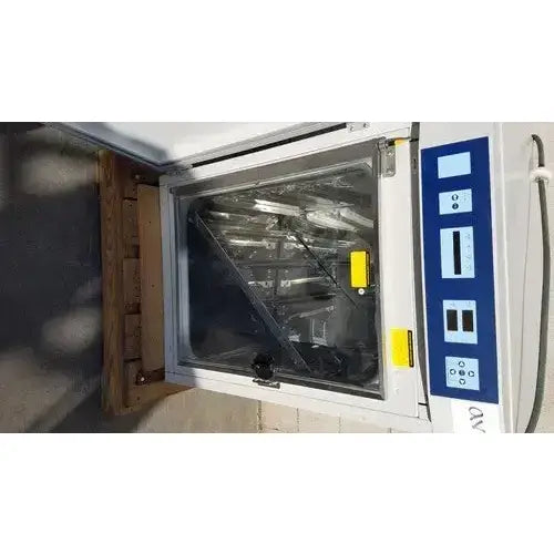Thermo Scientific Napco Series 8000 WJ CO2 Incubator CO2 Incubator, second-hand product photo 5
