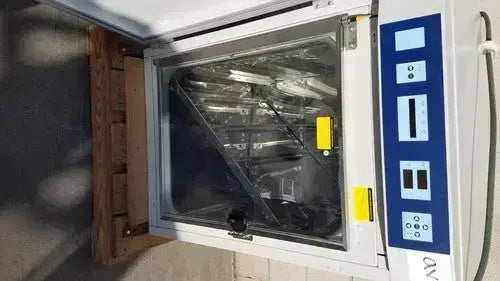 Thermo Scientific Napco Series 8000 WJ CO2 Incubator CO2 Incubator, second-hand product photo 5
