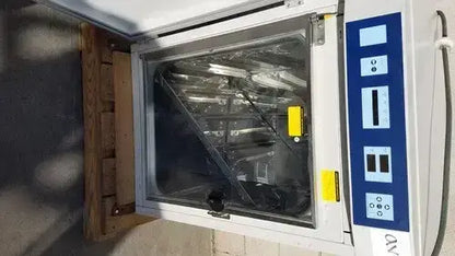 Thermo Scientific Napco Series 8000 WJ CO2 Incubator CO2 Incubator, second-hand product photo 5