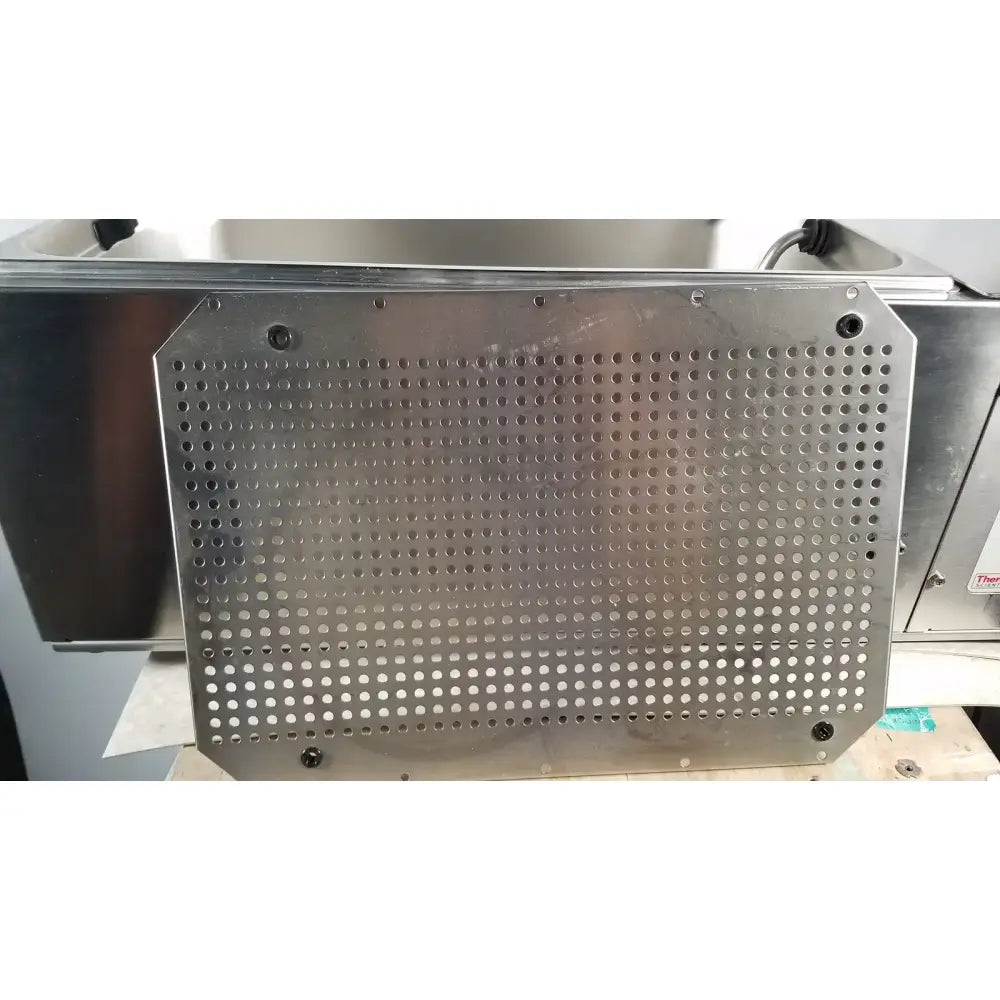 Reuse Medical Thermo Scientific SWB25 Digital Shaker Water Bath Water Baths, Circulators & Chillers, second-hand product photo 5