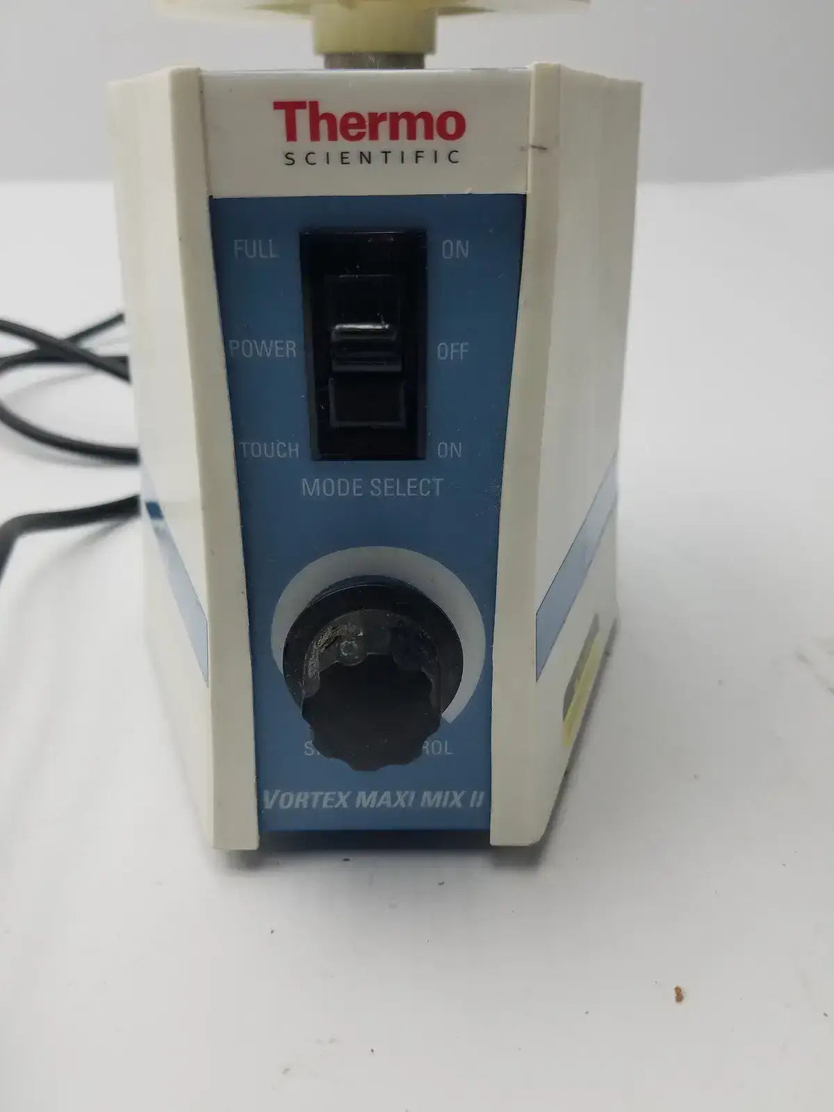 Thermo Scientific Vortex Maxi Mix II 120V 0.4A 24W Vortex Mixer, second-hand product photo 1