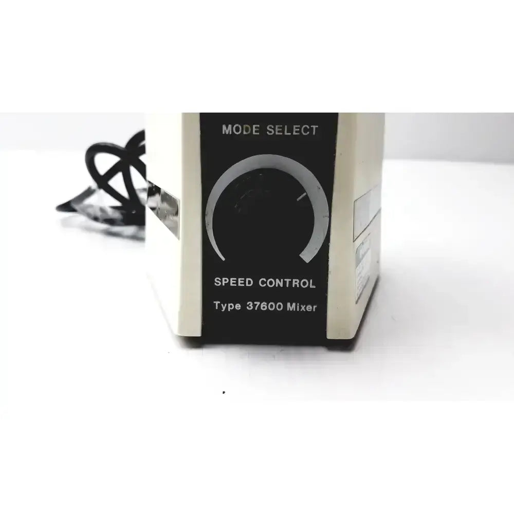 Thermolyne Maxi Mix II Type 37600 Mixer shaking Laboratory Mixer, second-hand product photo 4