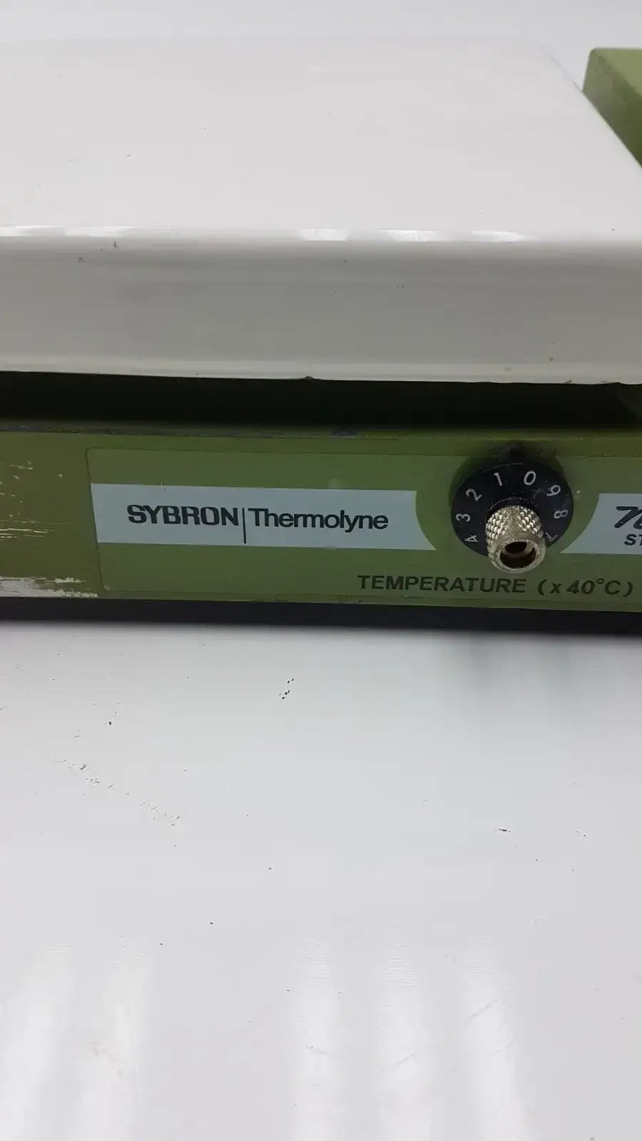 Thermolyne Sybron Corporation Nuova 7 Stirrer Model SP-18425 Laboratory Stirrer, second-hand product photo 2