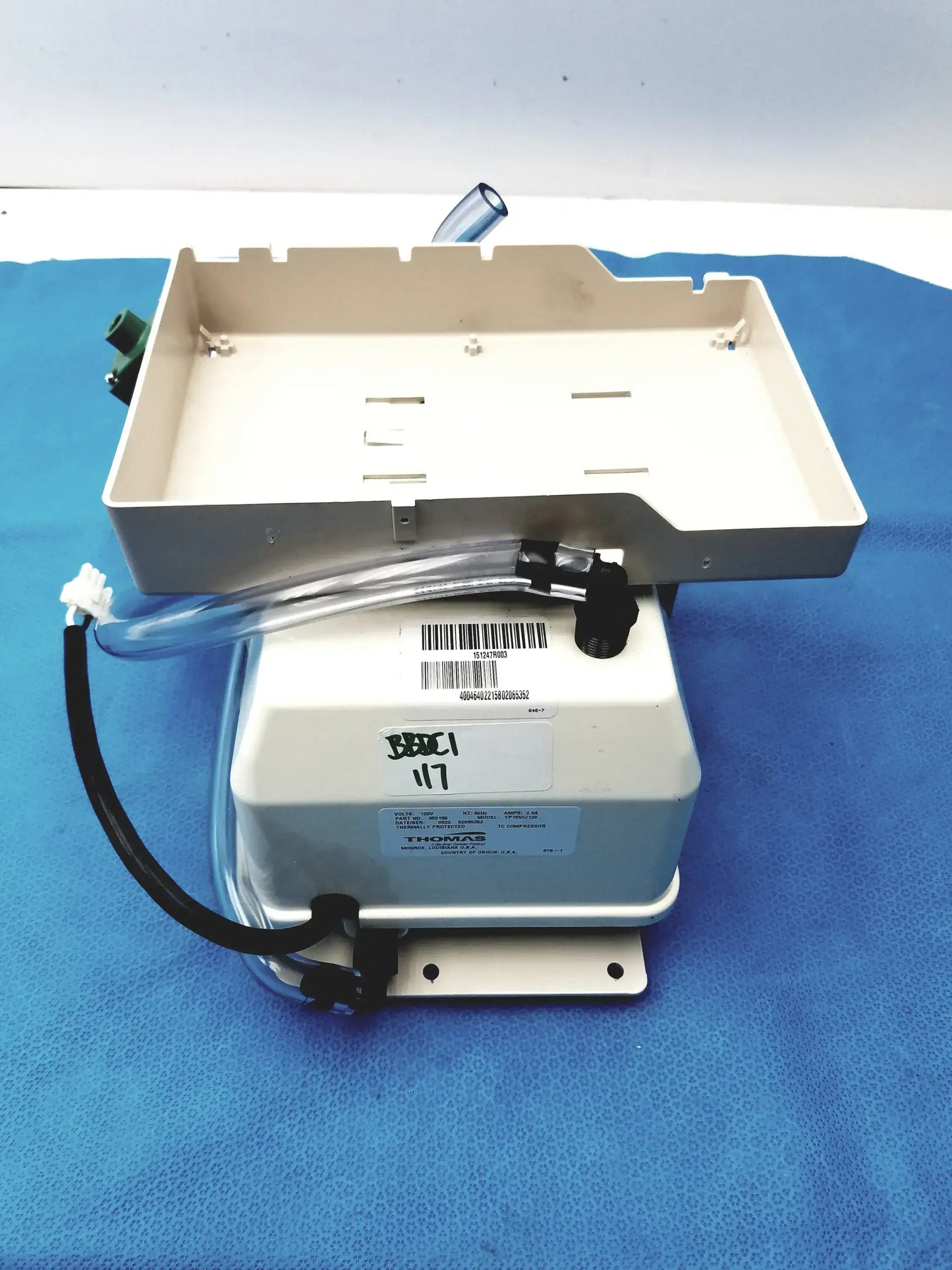 Thomas YP70VC/120 Oil-less Linear Diaphragm Compressor Oil-less Linear Diaphragm Compressor, second-hand product photo 2
