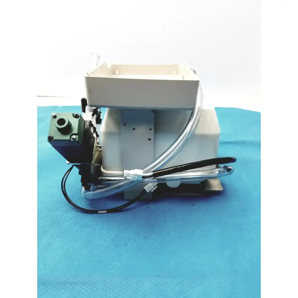 Thomas YP70VC/120 Oil-less Linear Diaphragm Compressor Oil-less Linear Diaphragm Compressor, second-hand product photo 4