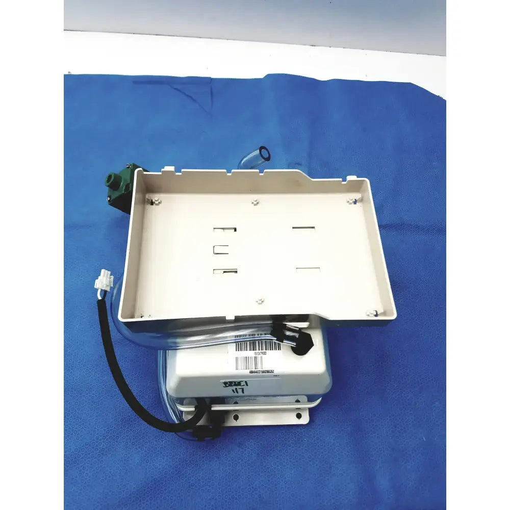Thomas YP70VC/120 Oil-less Linear Diaphragm Compressor Oil-less Linear Diaphragm Compressor, second-hand product photo 3