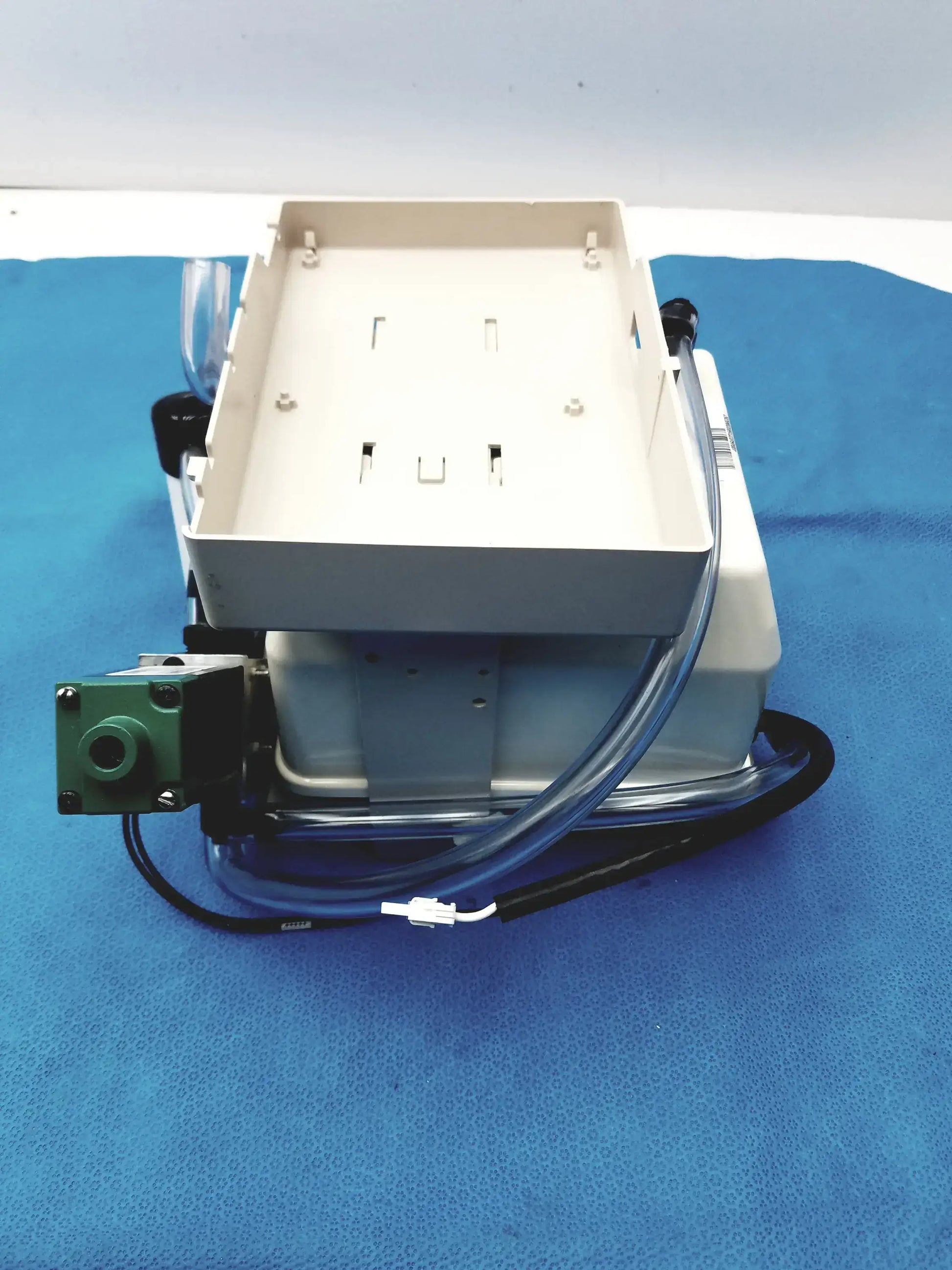 Thomas YP70VC/120 Oil-less Linear Diaphragm Compressor Oil-less Linear Diaphragm Compressor, second-hand product photo 5