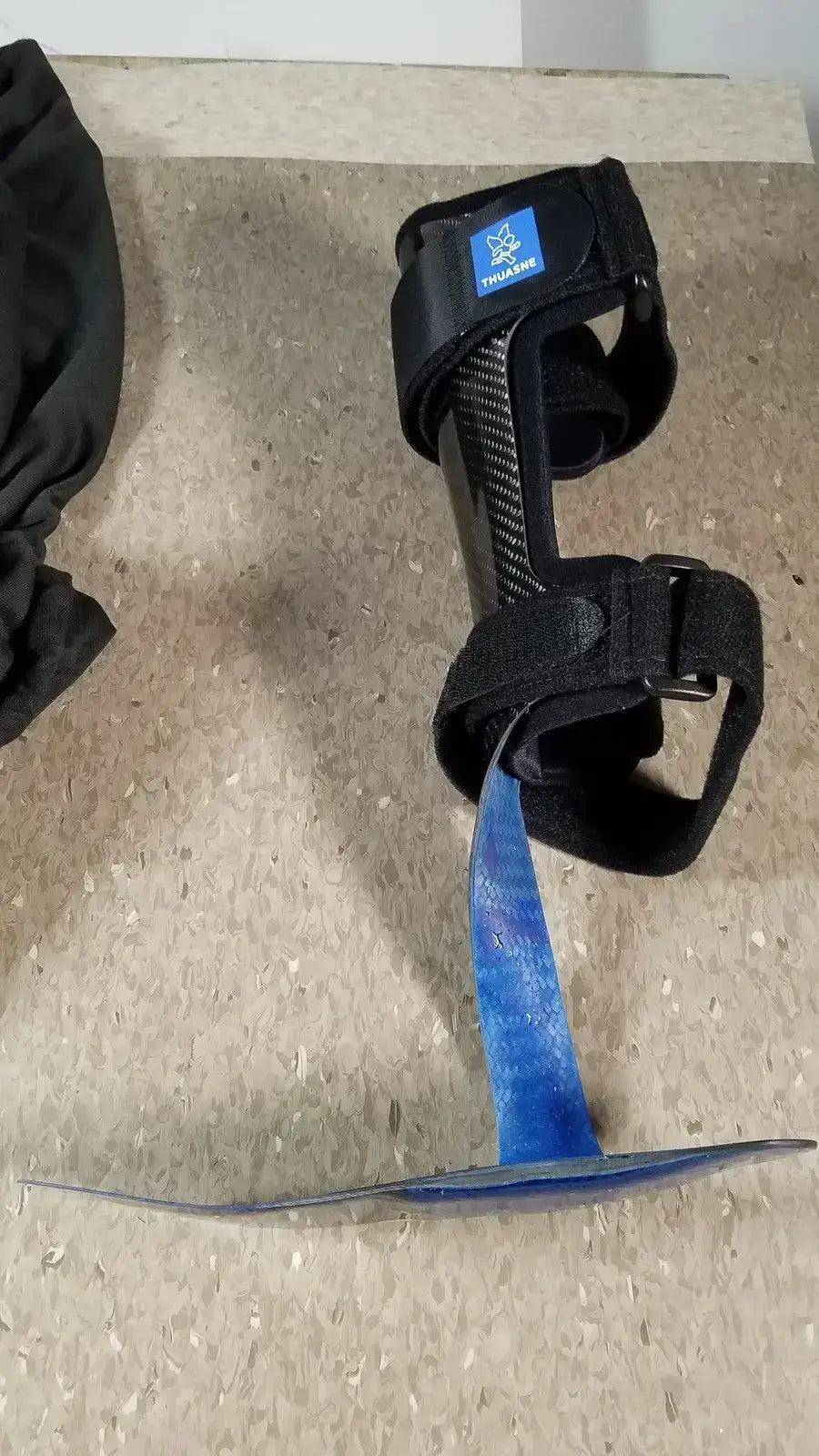 Thuasne SpryStep Carbon Fiber AFO Orthotic Right Foot Drop Brace, Small Ankle-Foot Orthosis (AFO), second-hand product photo 7