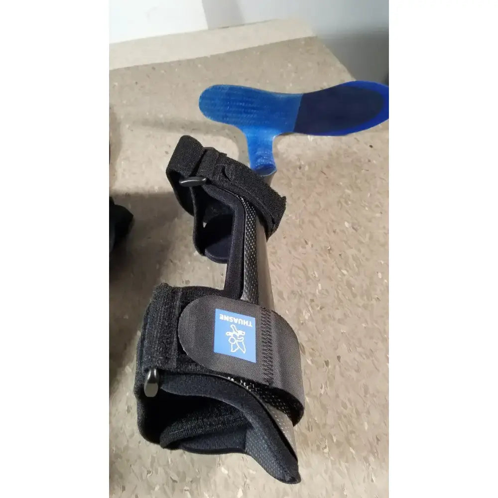 Thuasne SpryStep Carbon Fiber AFO Orthotic Right Foot Drop Brace, Small Ankle-Foot Orthosis (AFO), second-hand product photo 9