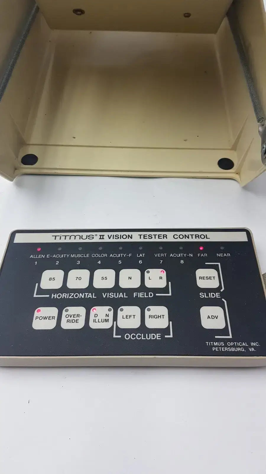 Titmus Optical Titmus II Vision Tester With Controller Vision Tester, second-hand product photo 3