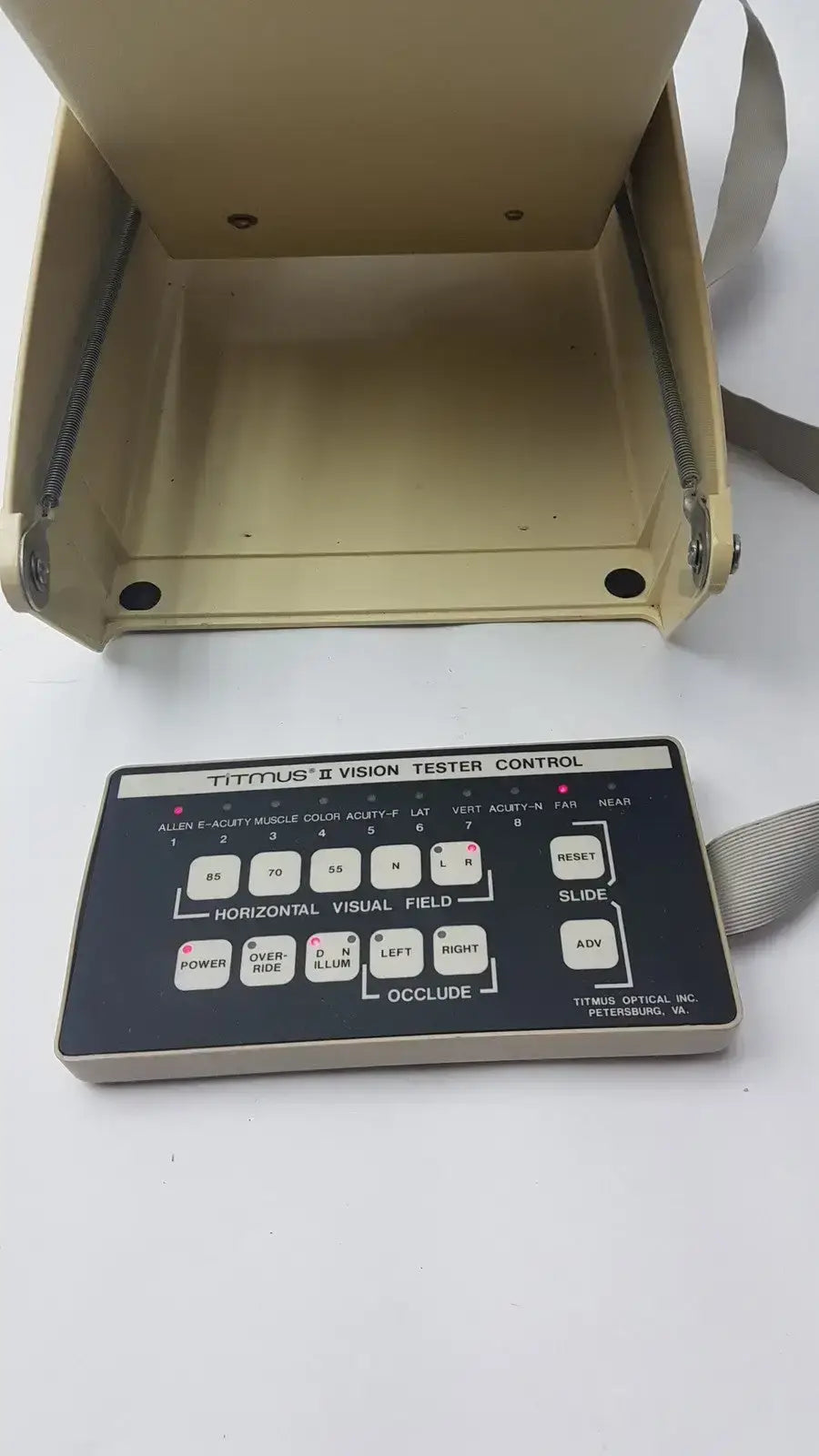 Titmus Optical Titmus II Vision Tester With Controller Vision Tester, second-hand product photo 2