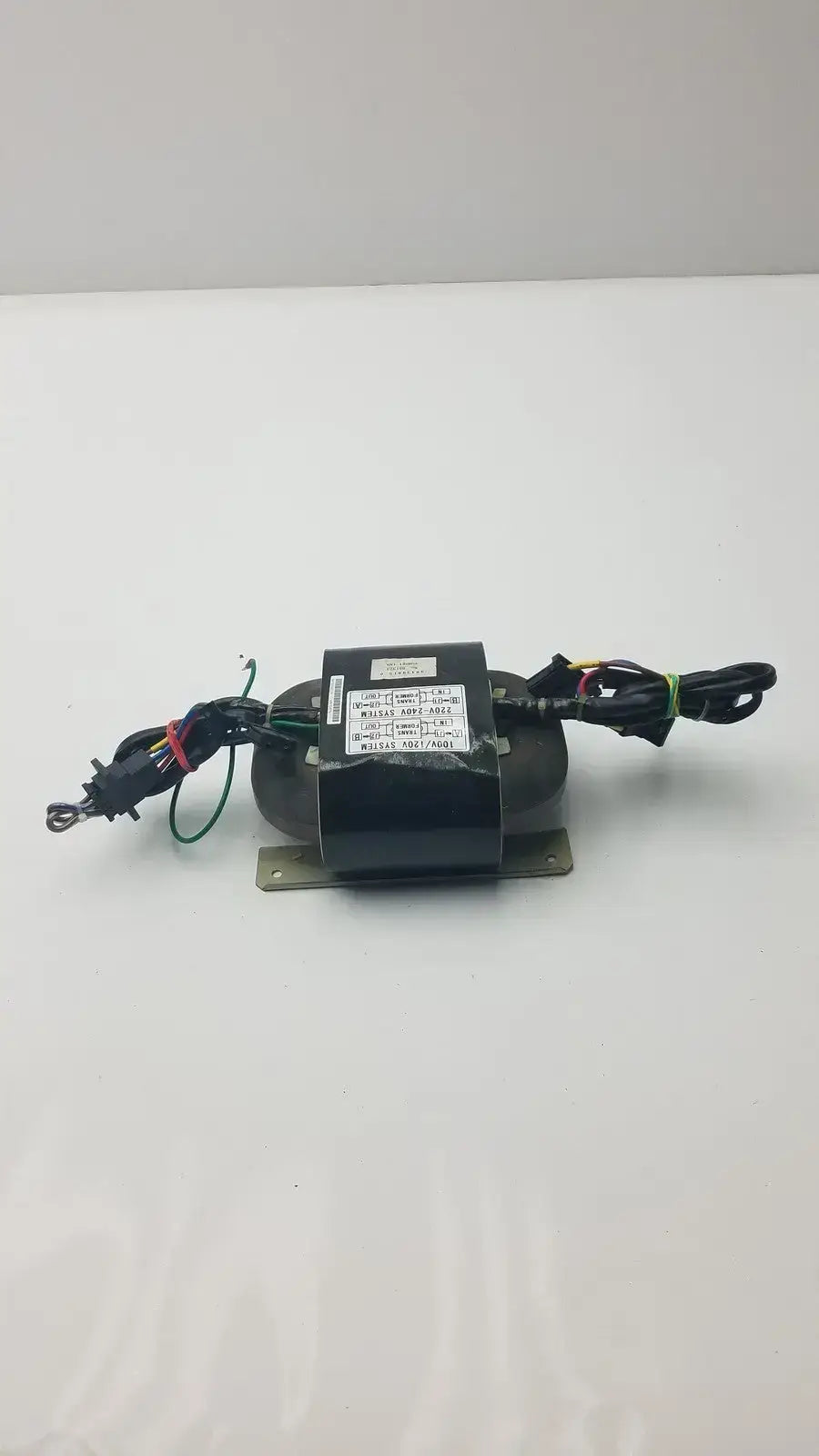 Tohsei Ind 3H30015-0 Transformer, 220V-240V System Transformer, second-hand product photo 3