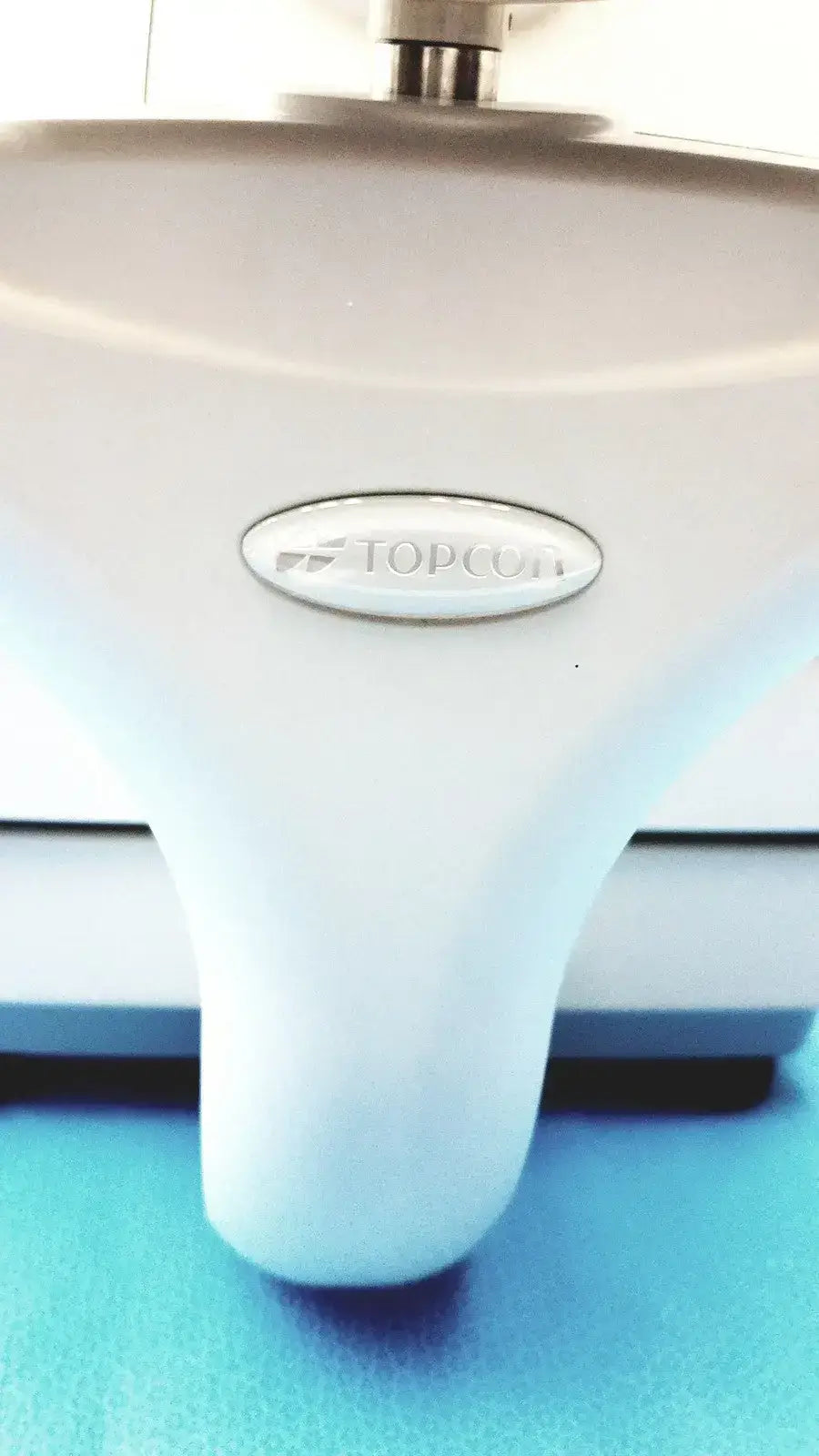 TOPCON TRC-NW8 Non-Mydriatic Retinal Camera Digital Fundus Imaging System Non-Mydriatic Retinal Camera, second-hand product photo 2