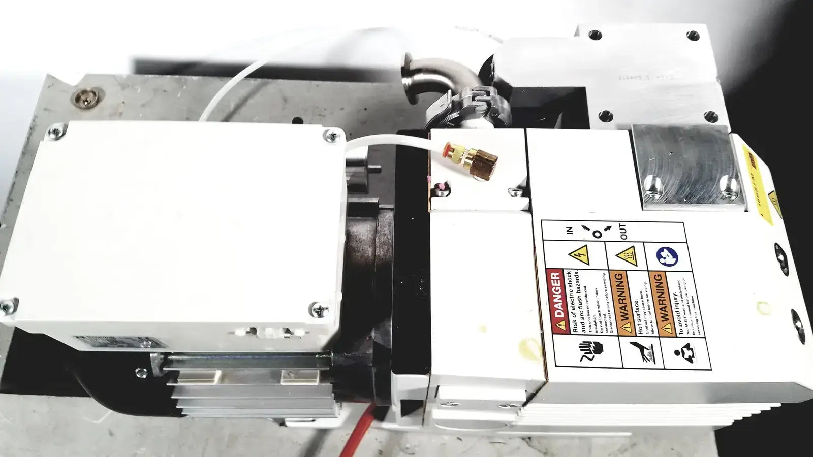 Carl Zeiss Trivac Leybold D16B Rotary Vane Vacuum Pump Rotary Vane Vacuum Pump, as-is (for parts) product photo 7