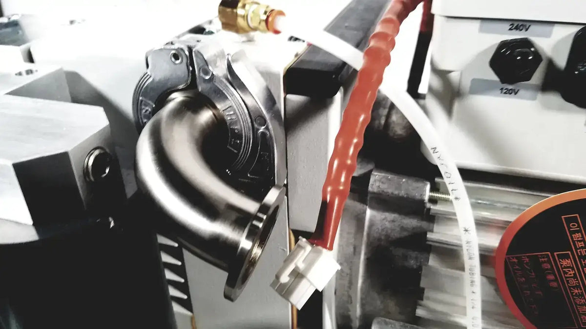 Carl Zeiss Trivac Leybold D16B Rotary Vane Vacuum Pump Rotary Vane Vacuum Pump, as-is (for parts) product photo 16