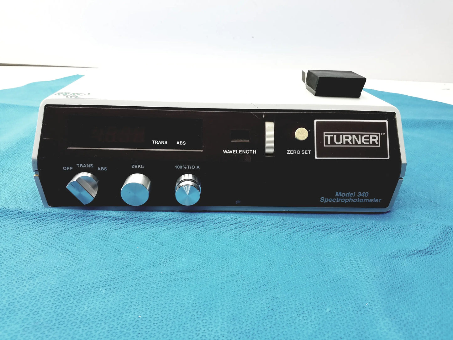 Turner Model 340 Spectrophotometer Spectrophotometer, second-hand product photo 3