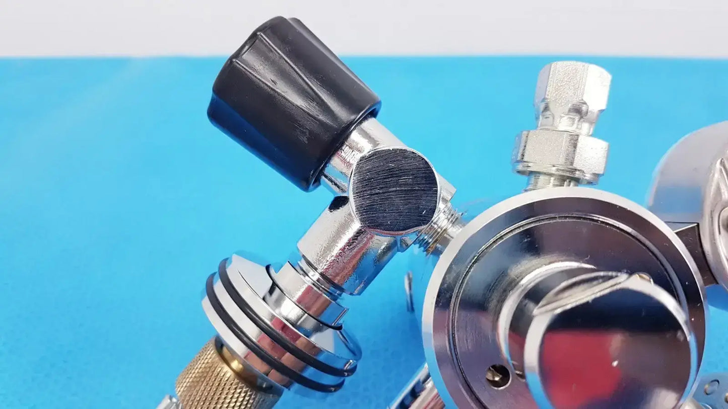 Generic Two-Stage Regulator for High Purity Gases – Model 7815-12/R Two-Stage Gas Regulator, second-hand product photo 10