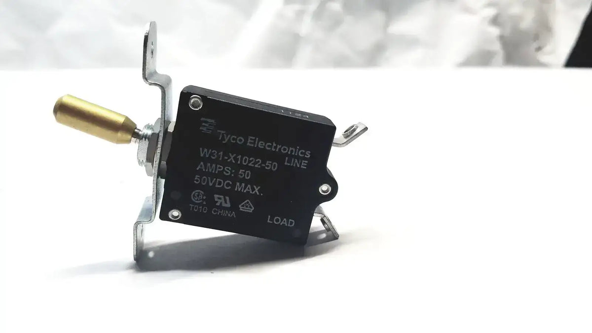 Tyco Electronics Toggle Circuit Breaker W31-X1022-50, 50A, 50VDC Circuit Breaker, second-hand product photo 1