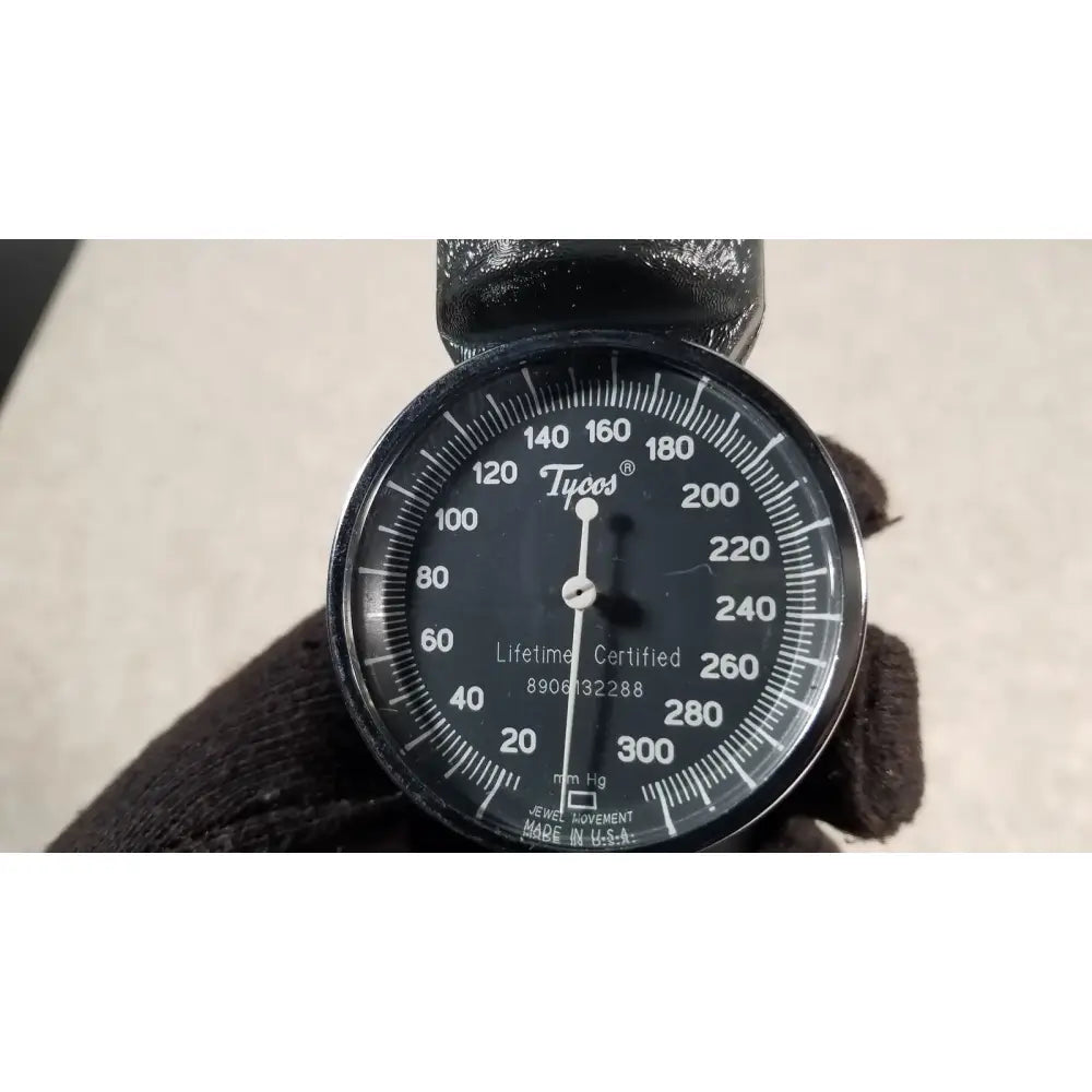 Tycos Hand Aneroid Gauge Lifetime Certified 8906132288 Aneroid Blood Pressure Gauge, second-hand product photo 8