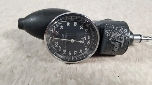 Tycos Hand Aneroid Gauge Lifetime Certified 8906132288 Aneroid Blood Pressure Gauge, second-hand product photo 1