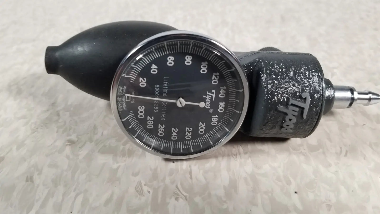 Tycos Hand Aneroid Gauge Lifetime Certified 8906132288 Aneroid Blood Pressure Gauge, second-hand product photo 1