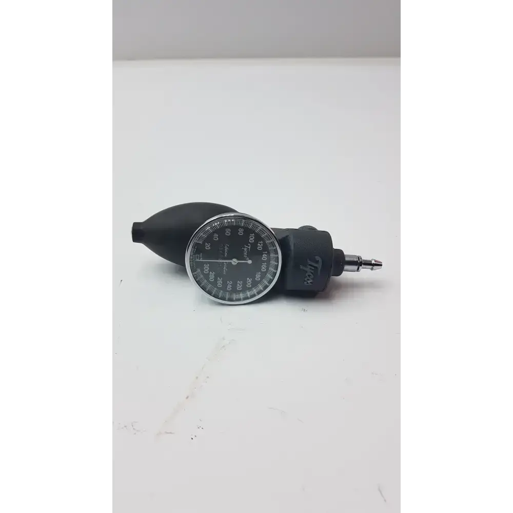 Welch Allyn Tycos Hand Aneroid Gauge Lifetime Certified Sphygmomanometer Gauge, second-hand product photo 2
