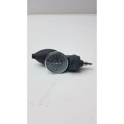 Welch Allyn Tycos Hand Aneroid Gauge Lifetime Certified Sphygmomanometer Gauge, second-hand product photo 2