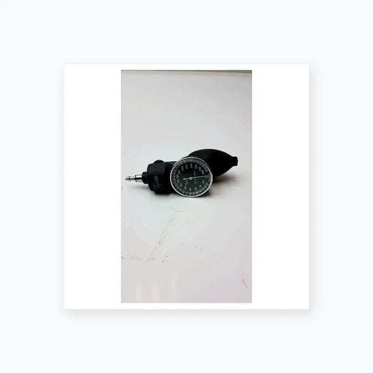 Welch Allyn Tycos Hand Aneroid Gauge Lifetime Certified Sphygmomanometer Gauge, second-hand product photo 1