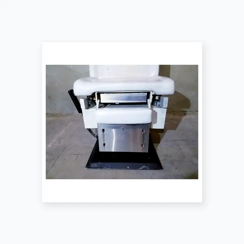 UMF 5020 Economy Power Procedure Chair, Hand Control Power Procedure Chair, second-hand product photo 10