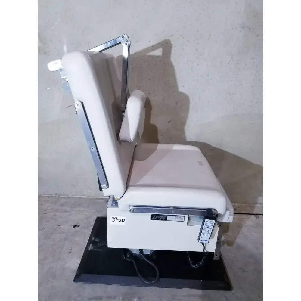 UMF 5020 Economy Power Procedure Chair, Hand Control Power Procedure Chair, second-hand product photo 18